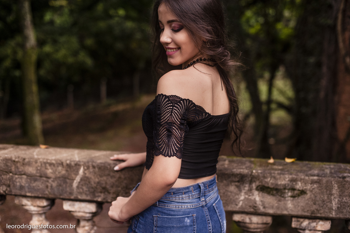 fashion book, 15 anos, book de 15 anos, fotos criativas de fashion book de 15 anos, book criativo de 15 anos, book de 15 anos em Ruinas do Hotel Radio araxa mg, araxa mg