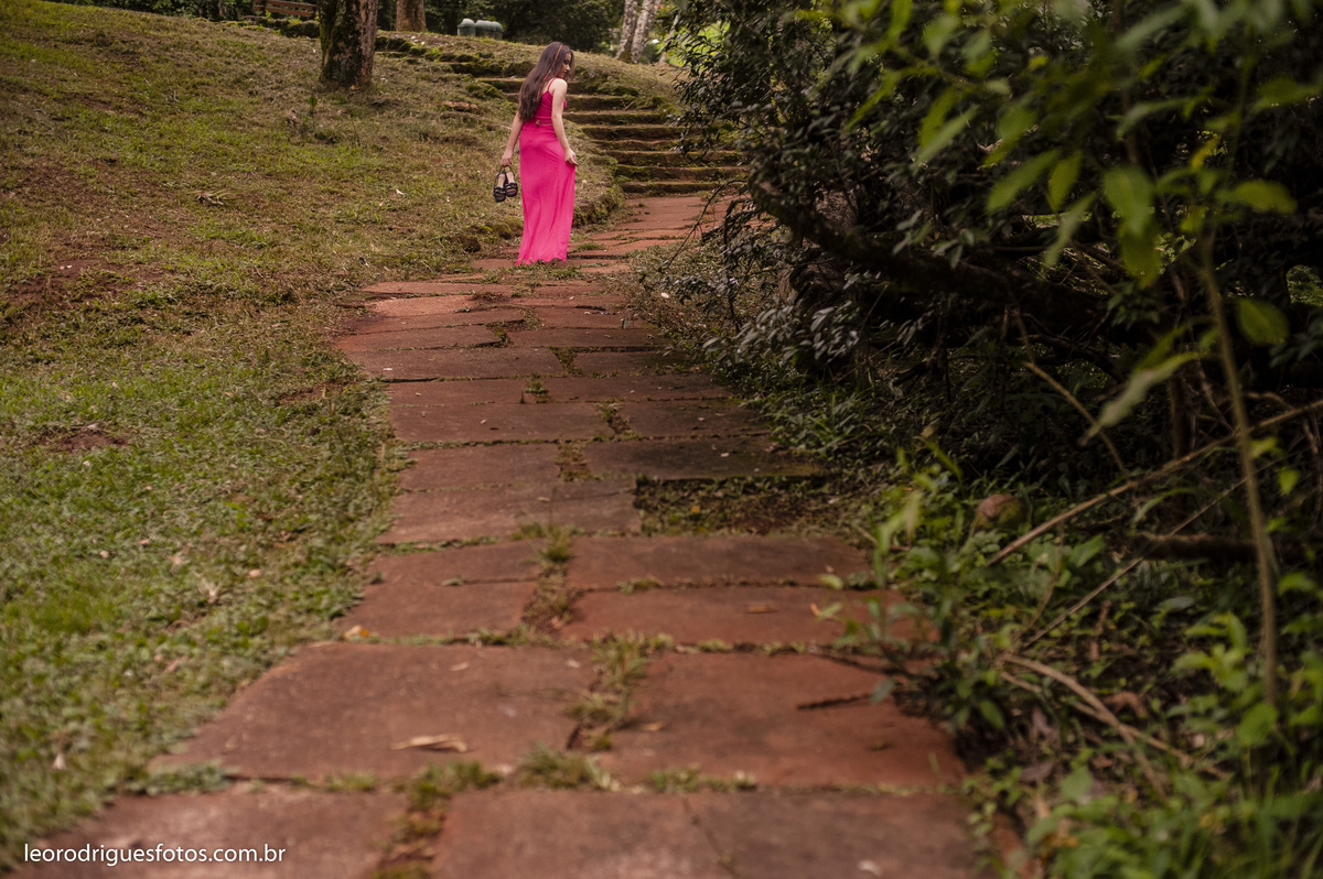 fashion book, 15 anos, book de 15 anos, fotos criativas de fashion book de 15 anos, book criativo de 15 anos, book de 15 anos em Ruinas do Hotel Radio araxa mg, araxa mg
