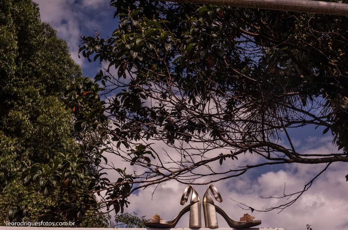 wedding, casamento, fotos de casamento, casamento ao ar livre, wedding em ar livre, noiva, noivo, terno do noivo, vestido da noiva, sapato da noiva, casanento em chácara