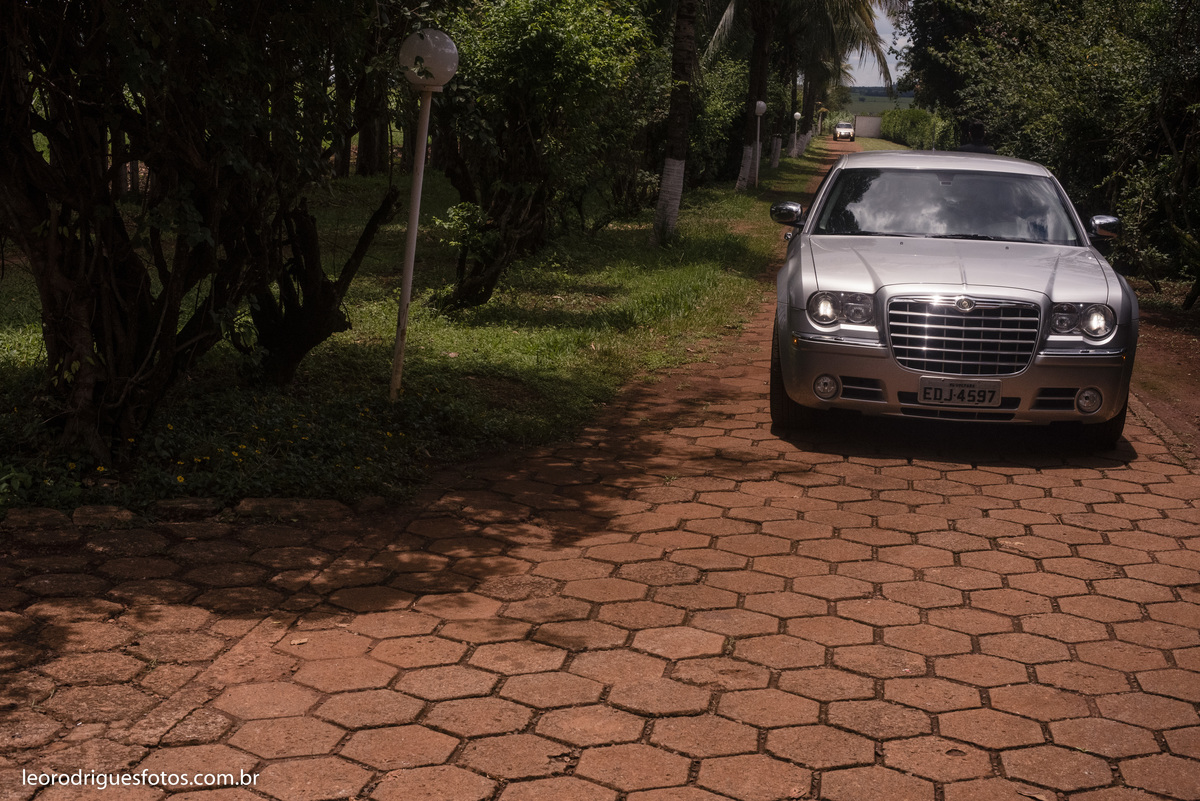 wedding, casamento, fotos de casamento, casamento ao ar livre, wedding em ar livre, noiva, noivo, terno do noivo, vestido da noiva, sapato da noiva, casanento em chácara