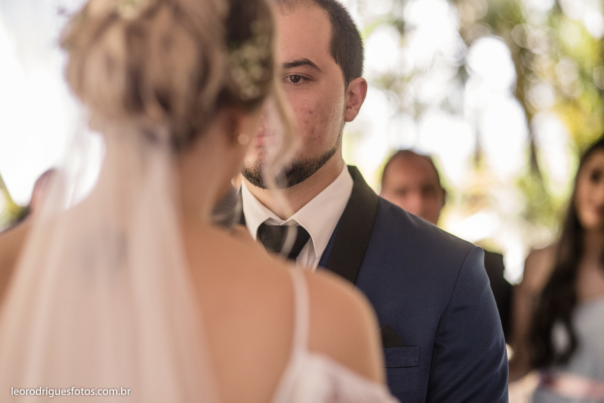 wedding, casamento, fotos de casamento, casamento ao ar livre, wedding em ar livre, noiva, noivo, terno do noivo, vestido da noiva, sapato da noiva, casanento em chácara