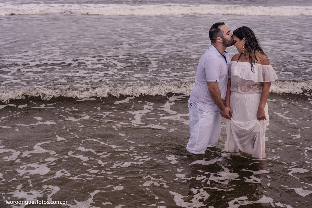 pré wedding, pré casamento, pré wedding com cachorro, pré wedding na praia, Registro - SP, Cajati - Sp,  Cananeia(Trincheiras) - Sp, fotos criativas de pré wedding, fotos criativas de pré wedding na praia, book com cachorro.