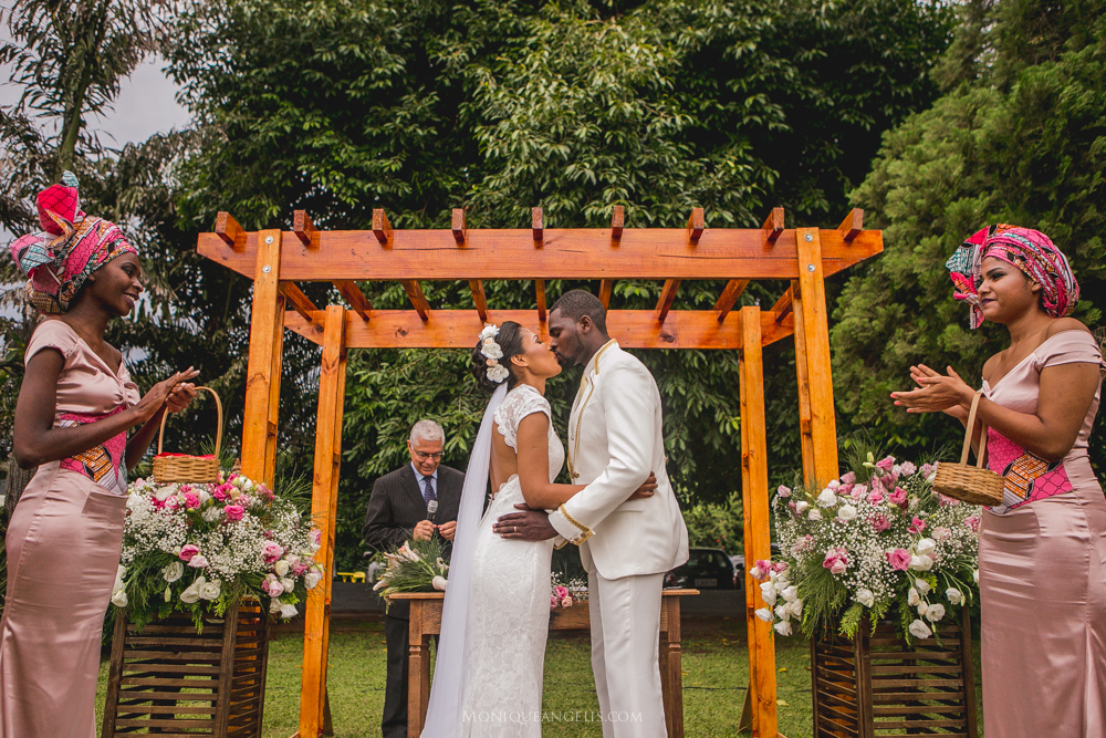 Monique Angelis - Foto casamento em paulínia - beijo dos noivos