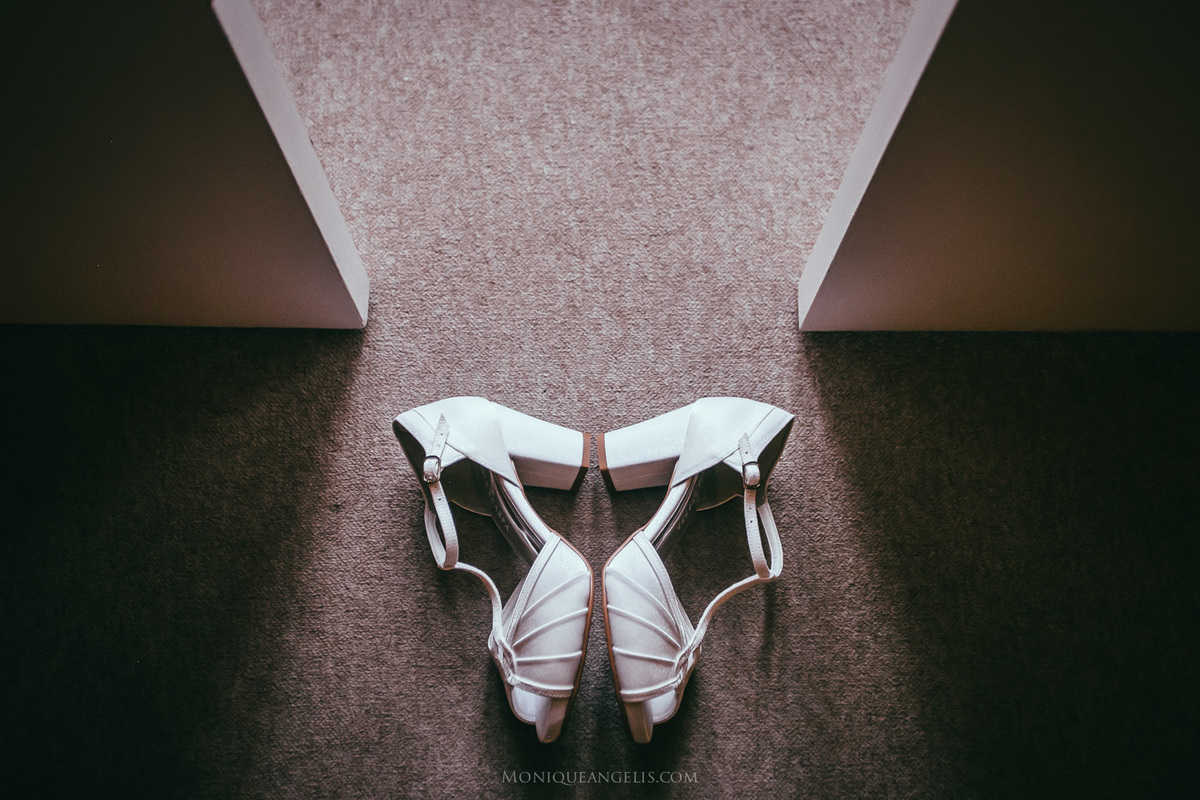 Os sapatos da noiva por Monique Angelis