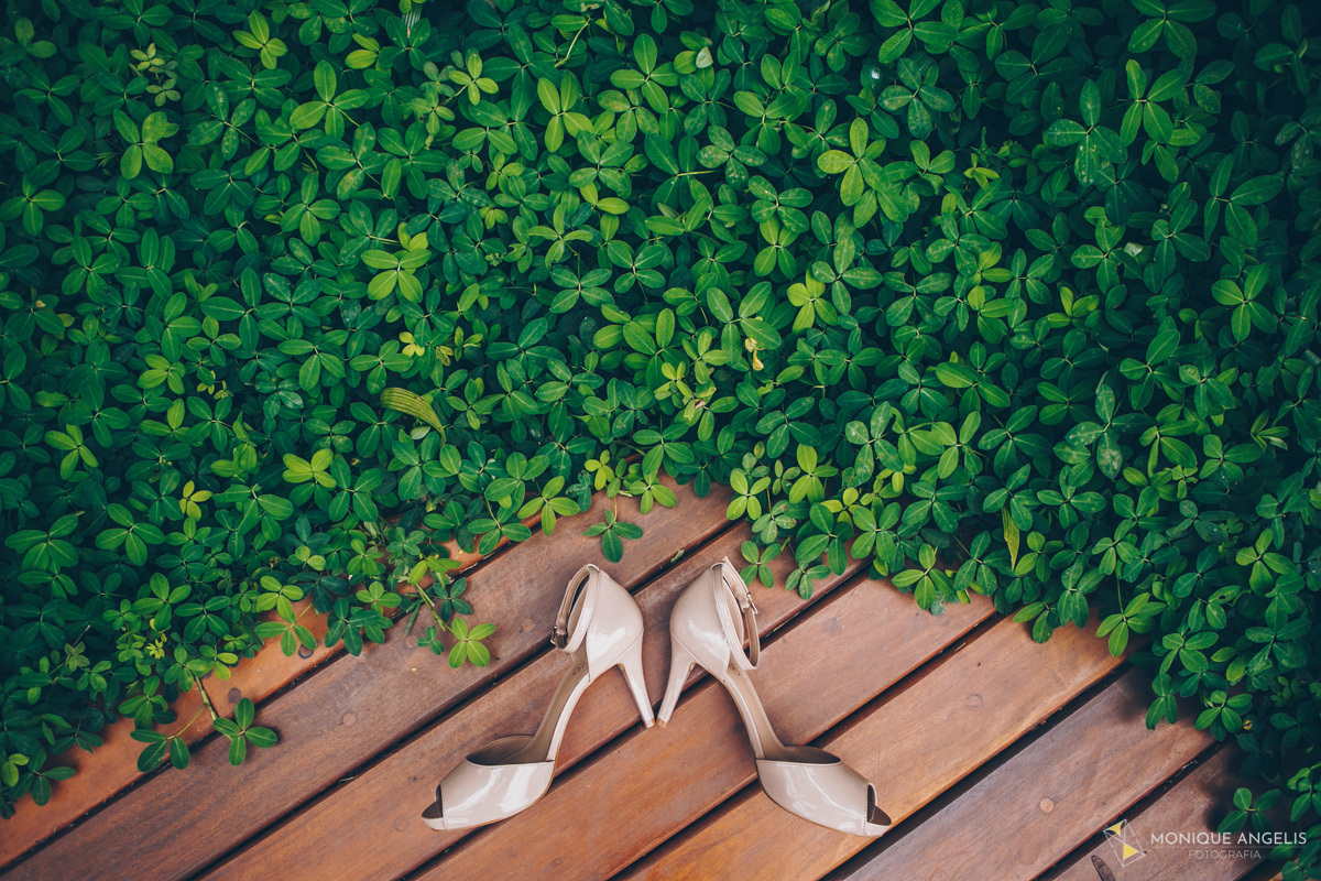 Os lindos sapatos da noiva