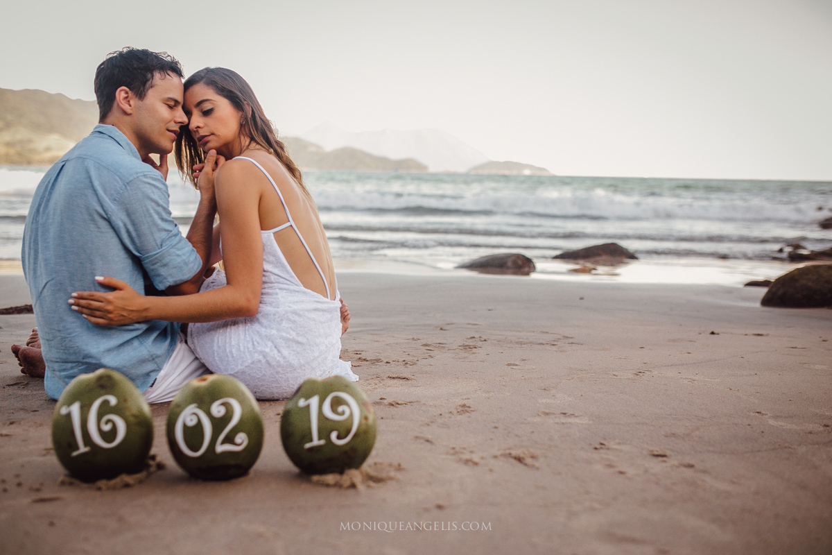 Ensaio pre wedding na praia de Maresias 