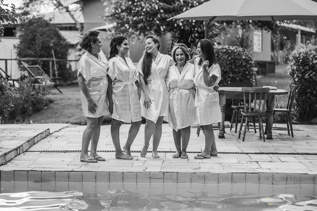 Mães e madrinhas durante o making of