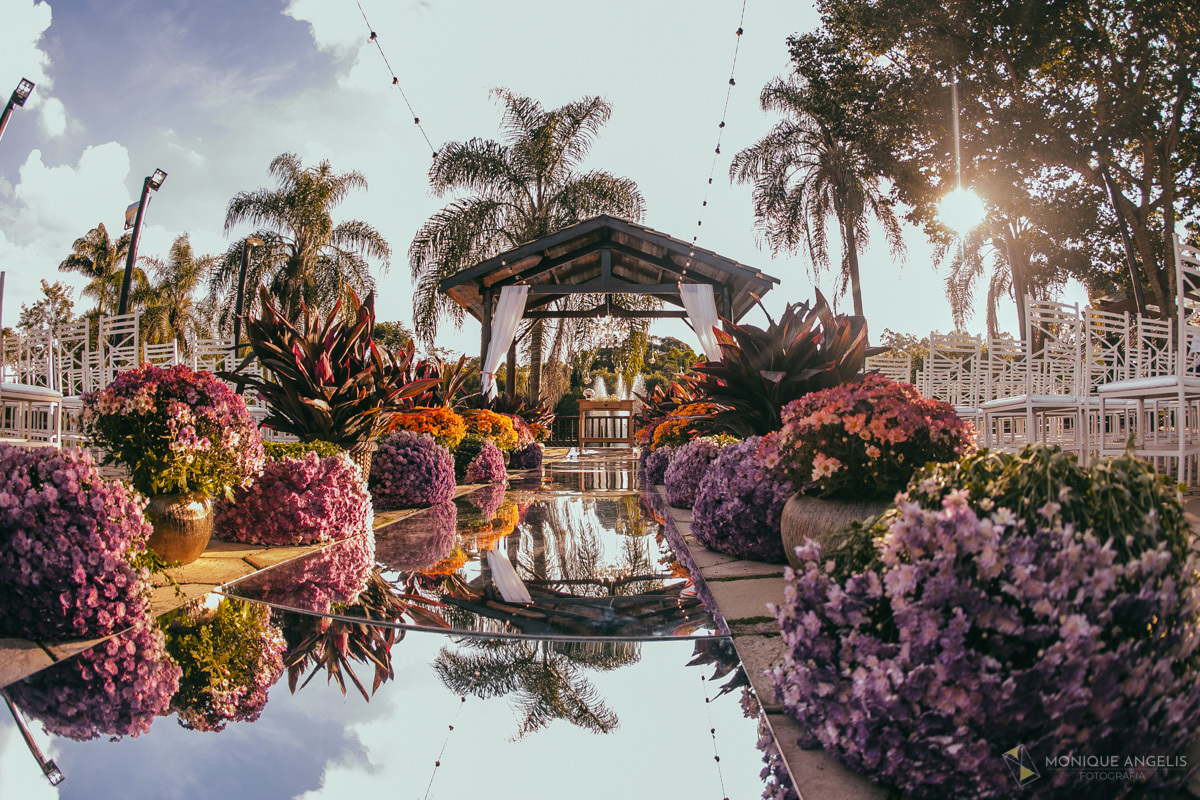 a decoração da cerimônia do casamento