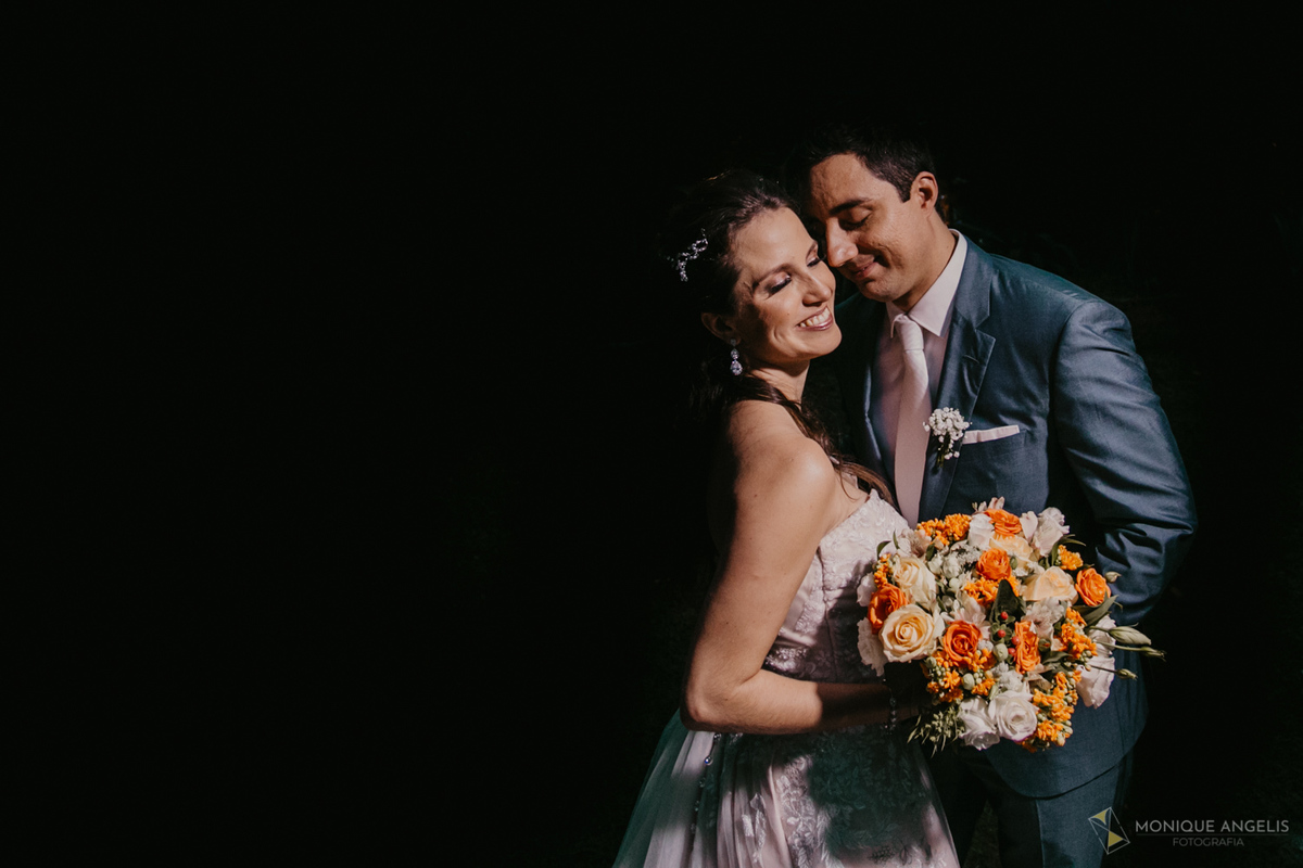 o ensaio do casal após cerimônia de casamento no Floriada Eventos em Holambra SP