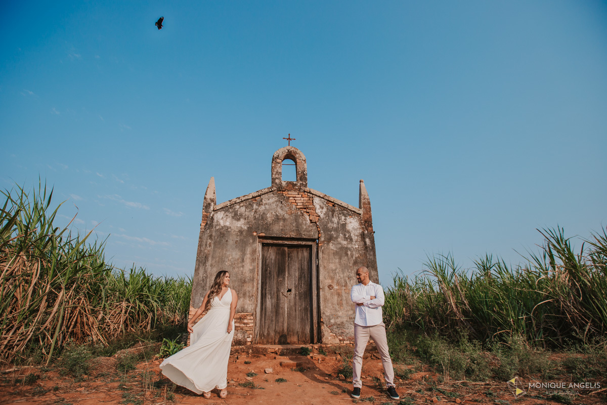 Ensaio Pre Wedding de casal de noivos em Holambra SP. 
