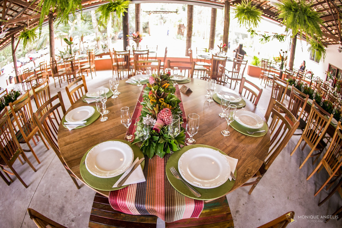 Mesa e decoração do casamento na Chácara Vila Velha