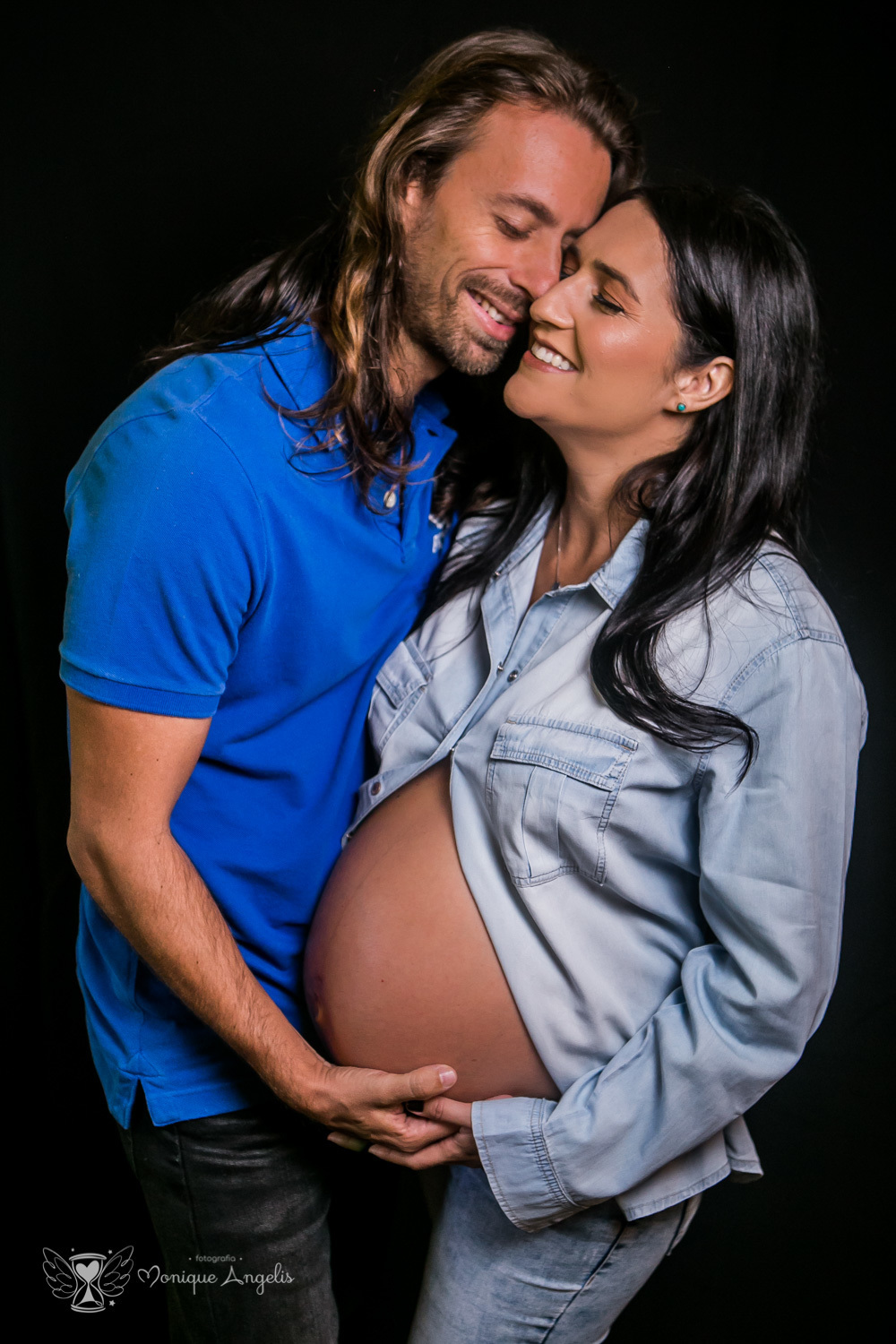 Ensaio gestante em Estudio Fotografico - Por Monique Angelis