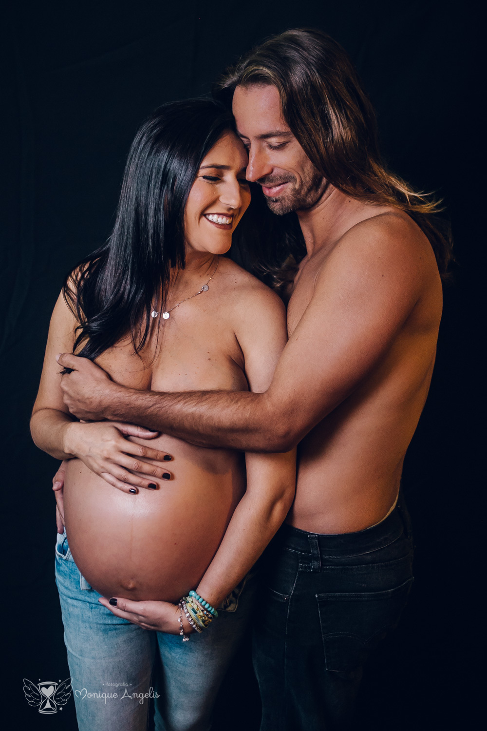 Ensaio gestante em Estudio Fotografico - Por Monique Angelis