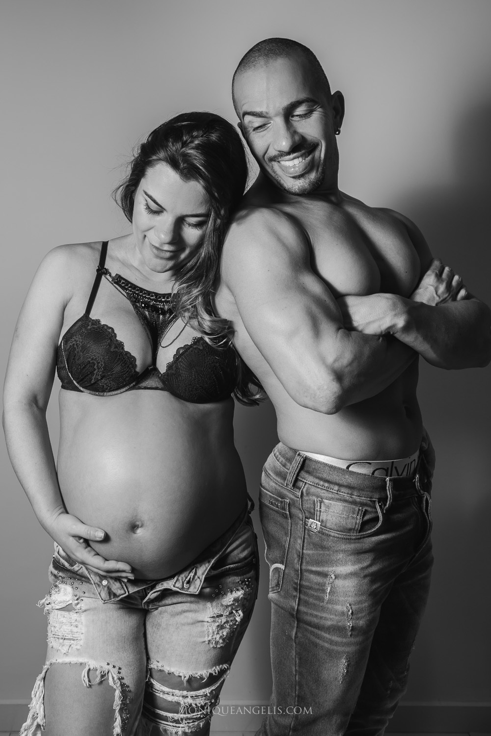 Ensaio fotografico gestante em casa por Monique Angelis