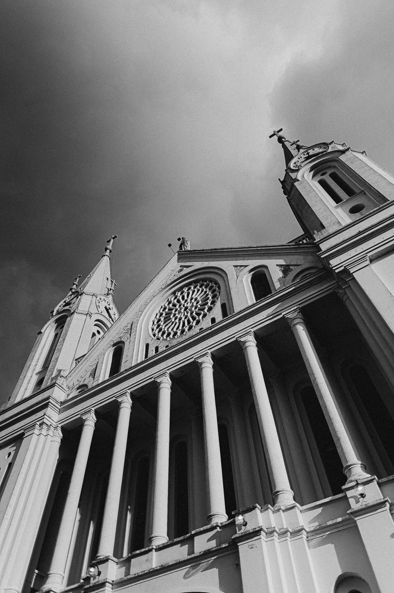 Igreja em preto e branco