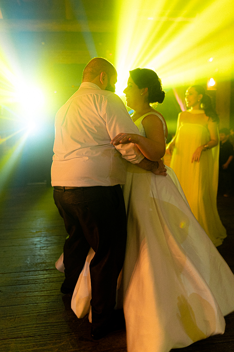 casal na festa