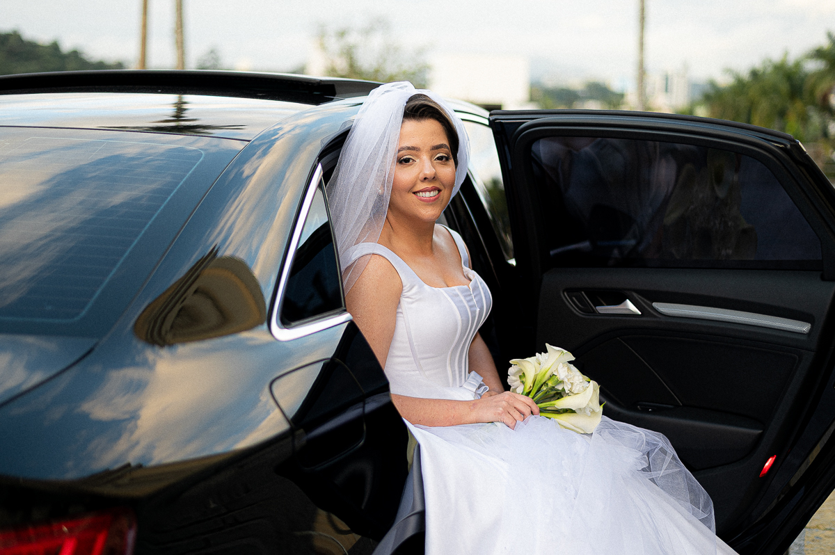 noiva no carro
