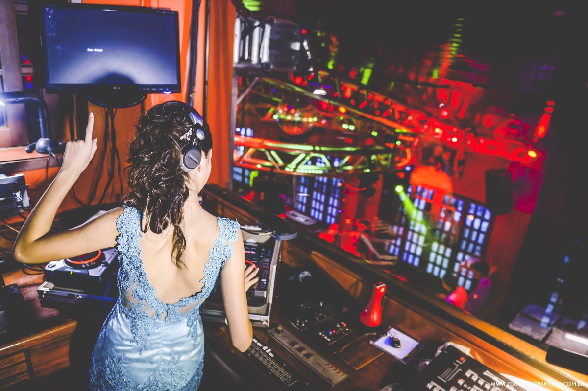 CAROL,DEBUTANTE,FERNANDOREMEDIO,ANIVERSARIO