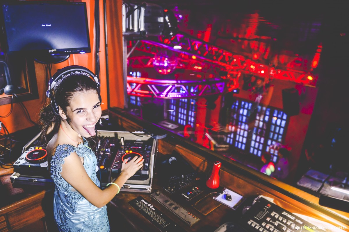 CAROL,DEBUTANTE,FERNANDOREMEDIO,ANIVERSARIO