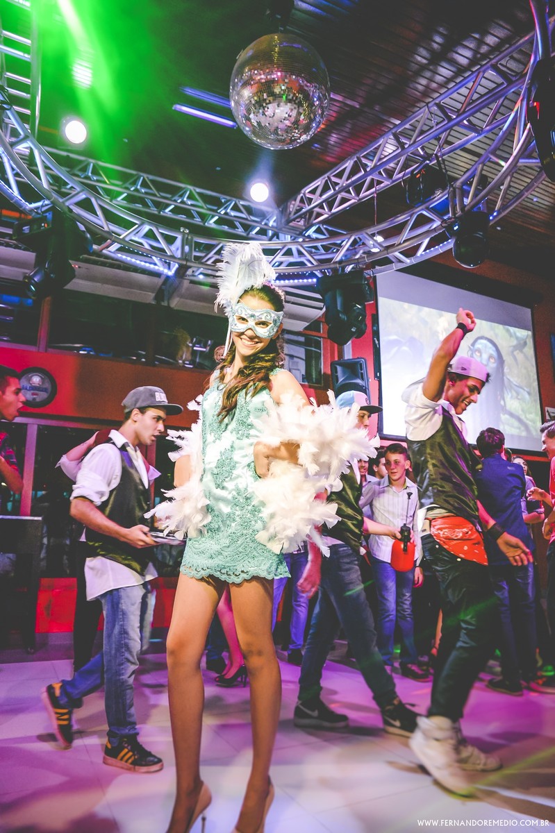 CAROL,DEBUTANTE,FERNANDOREMEDIO,ANIVERSARIO