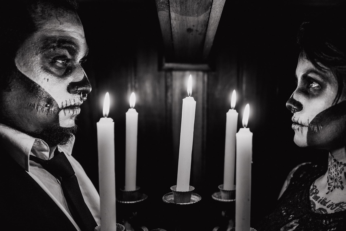 velas, candelabro, macabro, sinistro, ensaio casal, hallowwen