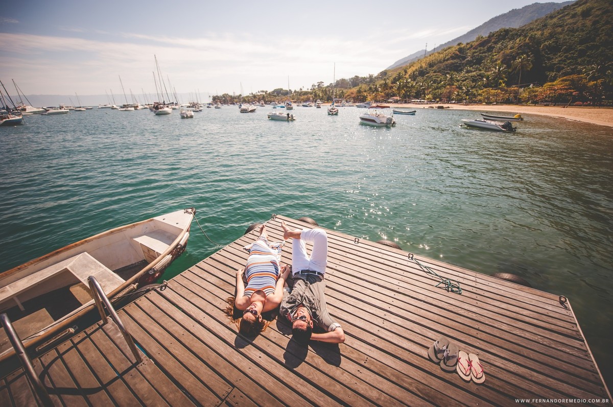 Fotos ensaio casal na praia Ilha Bela fotografo fernando remedio