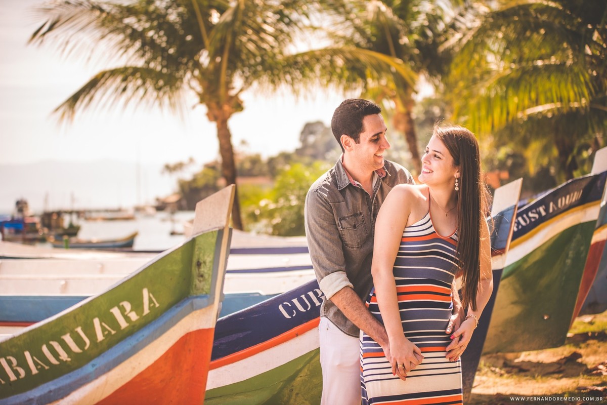 Fotos ensaio casal na praia Ilha Bela fotografo fernando remedio