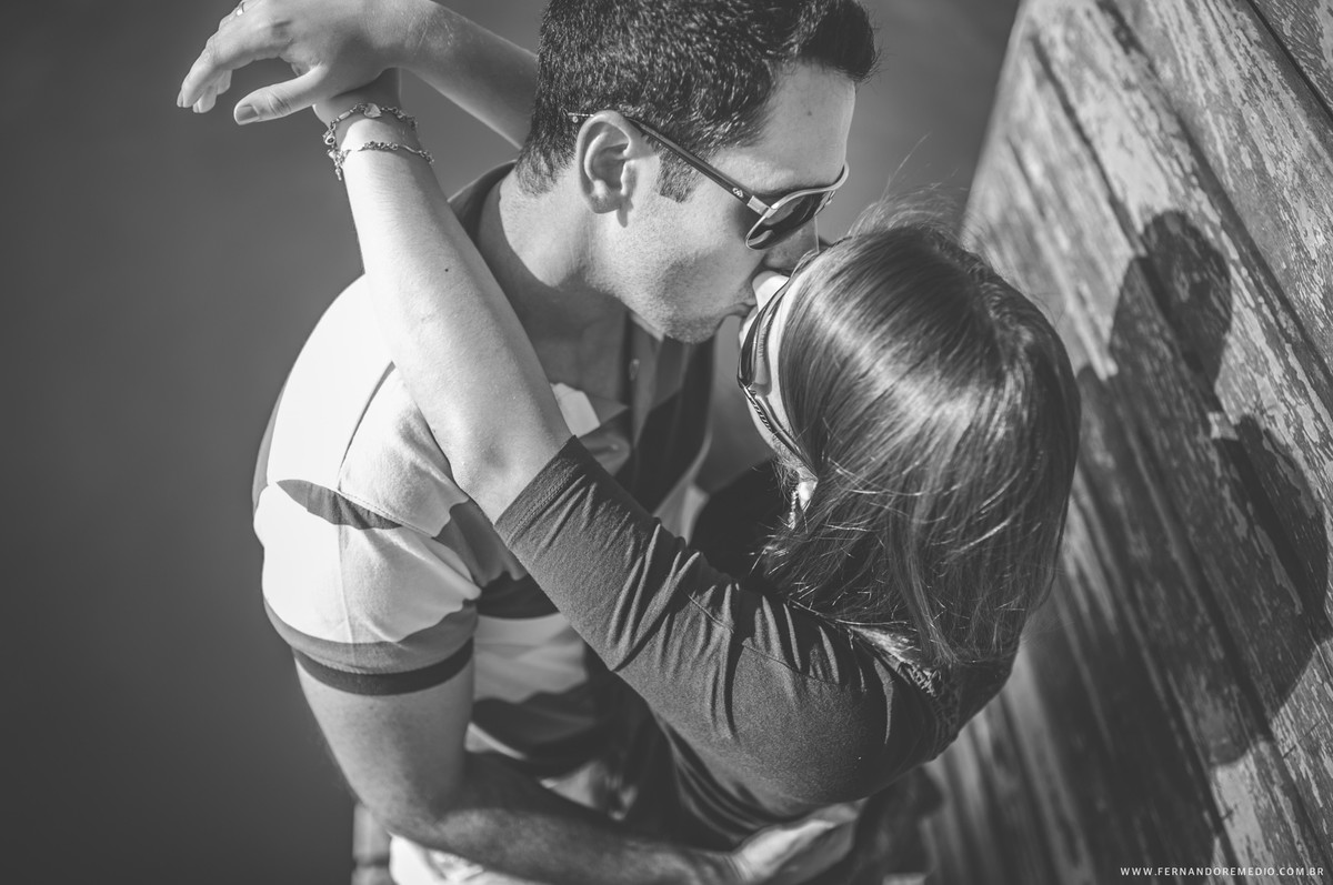 Fotos ensaio casal na praia Ilha Bela fotografo fernando remedio