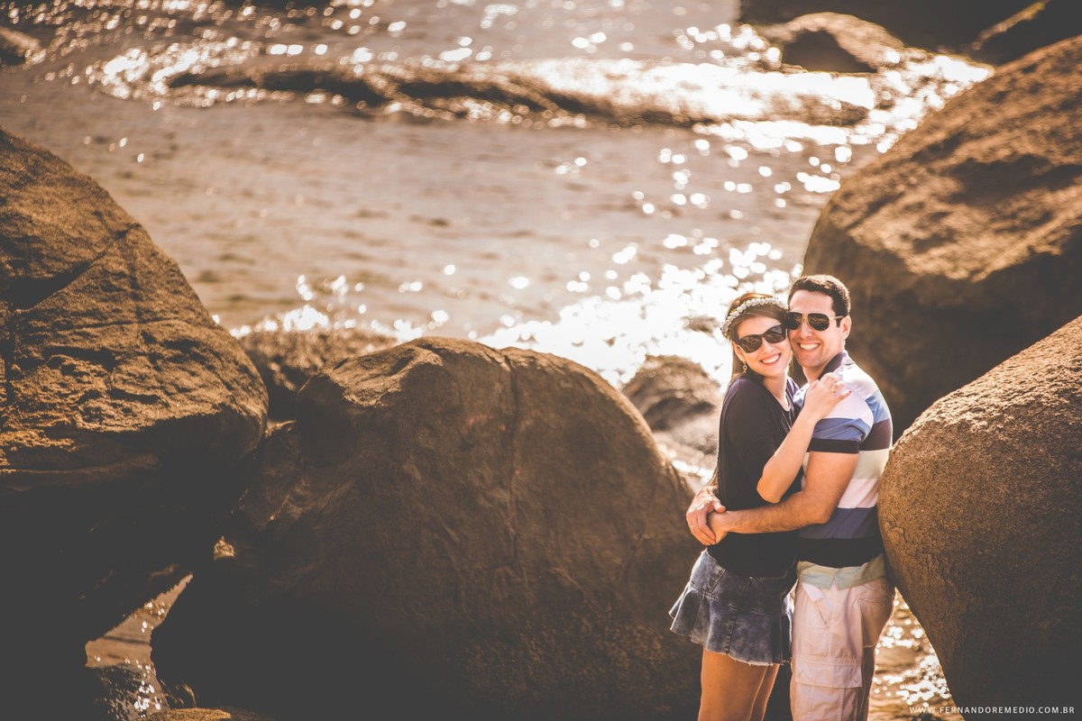 Fotos ensaio casal na praia Ilha Bela fotografo fernando remedio