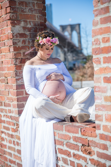 maternity photoshoot in new York nyc, Brooklyn Bridge dumbo