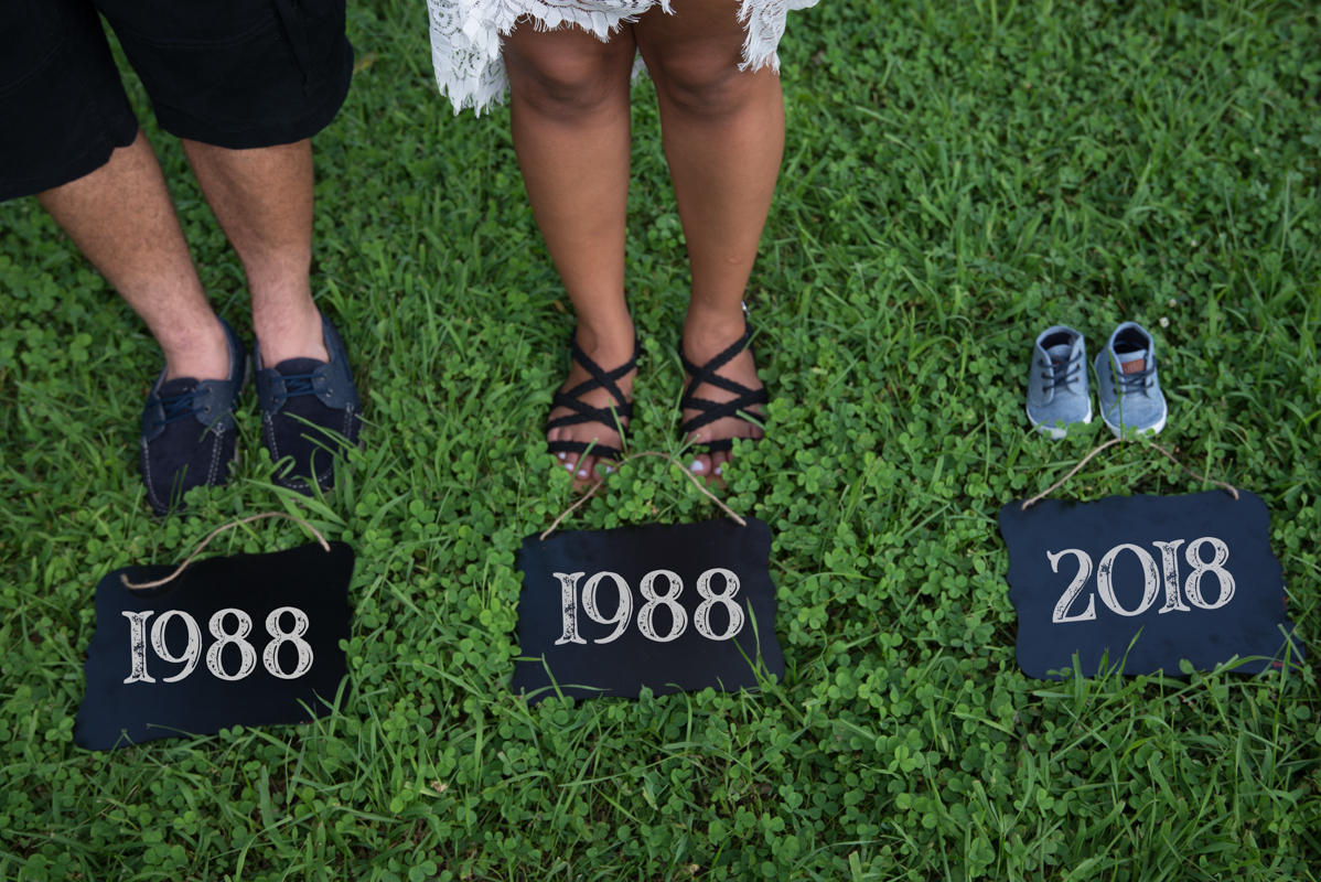 Maternity photoshoot in the sunset
Vanessa Trettel Photography
Danbury, CT
sign with years