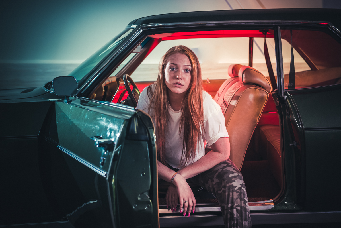 girl fashion old car photography