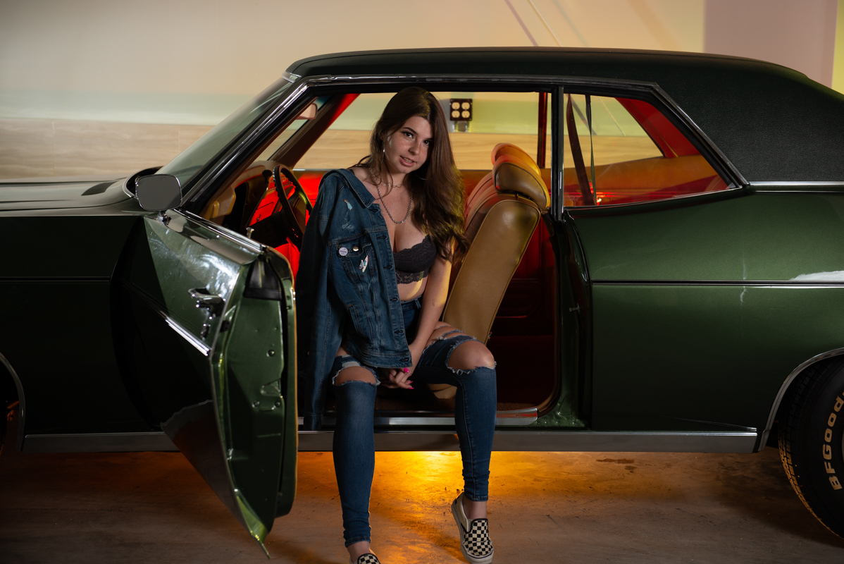 girl fashion old car photography
