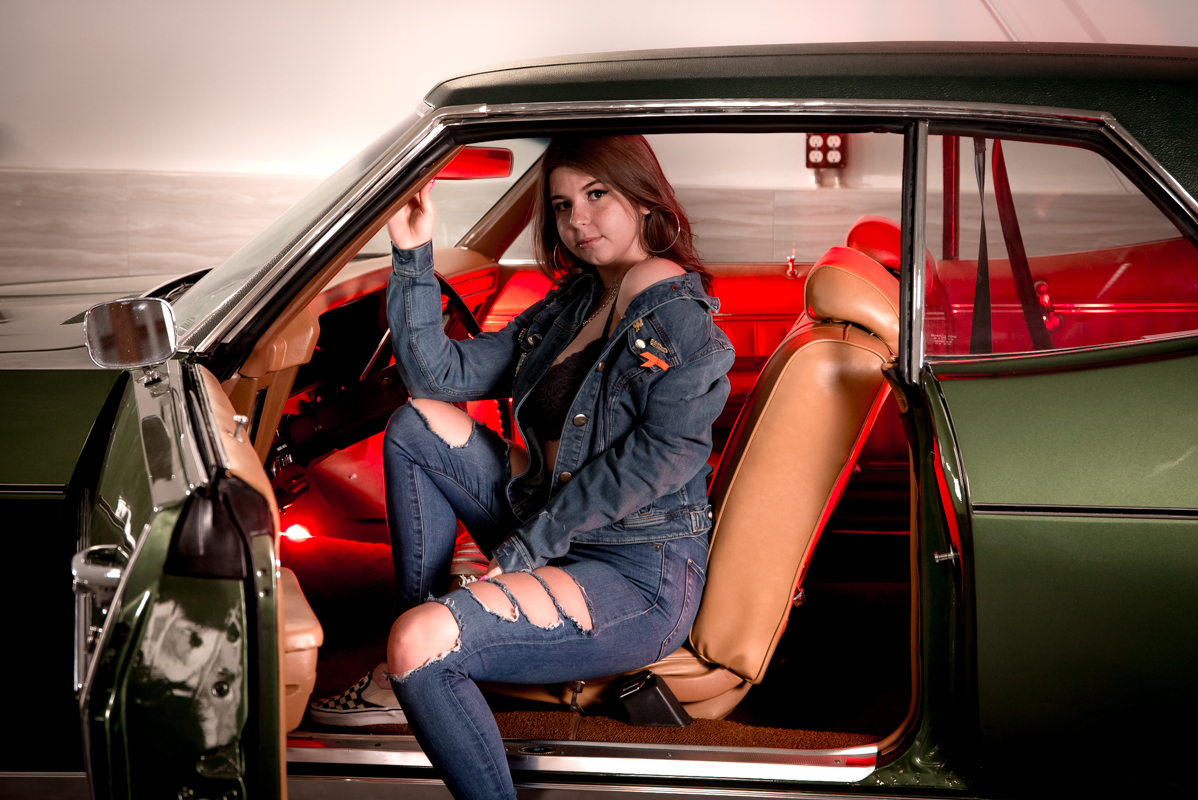 girl fashion old car photography