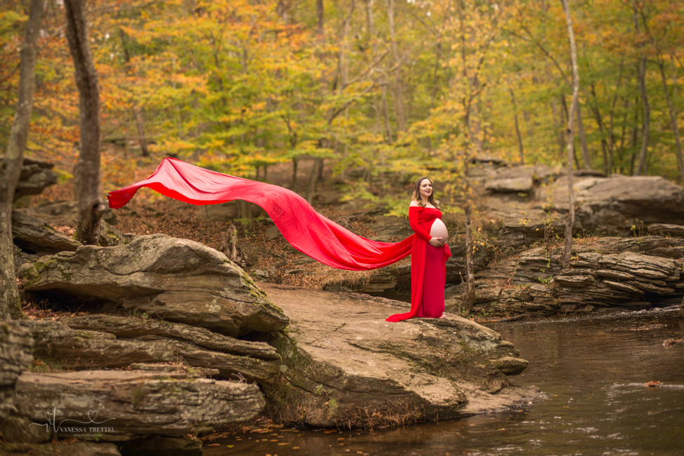Maternity photoshoot in the water
Vanessa Trettel Photography
Fairfield, CT
flying red dress