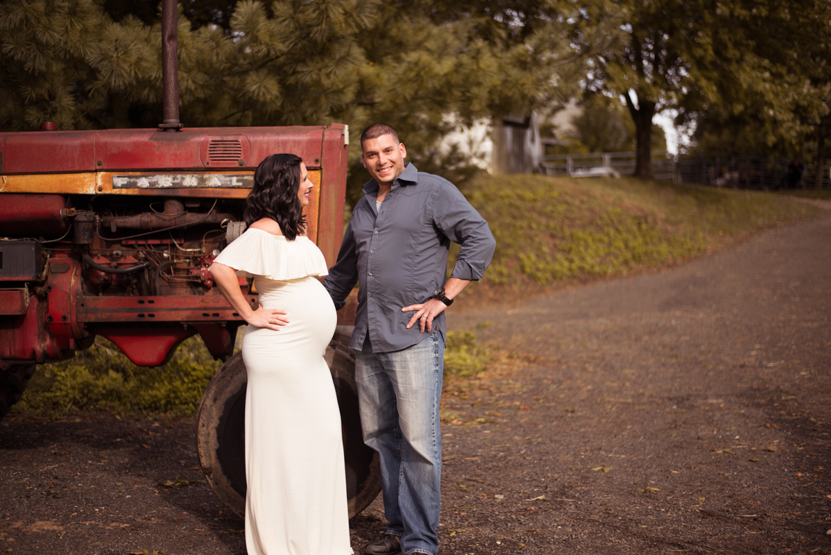 maternity pic farm red bar mother and father Connecticut