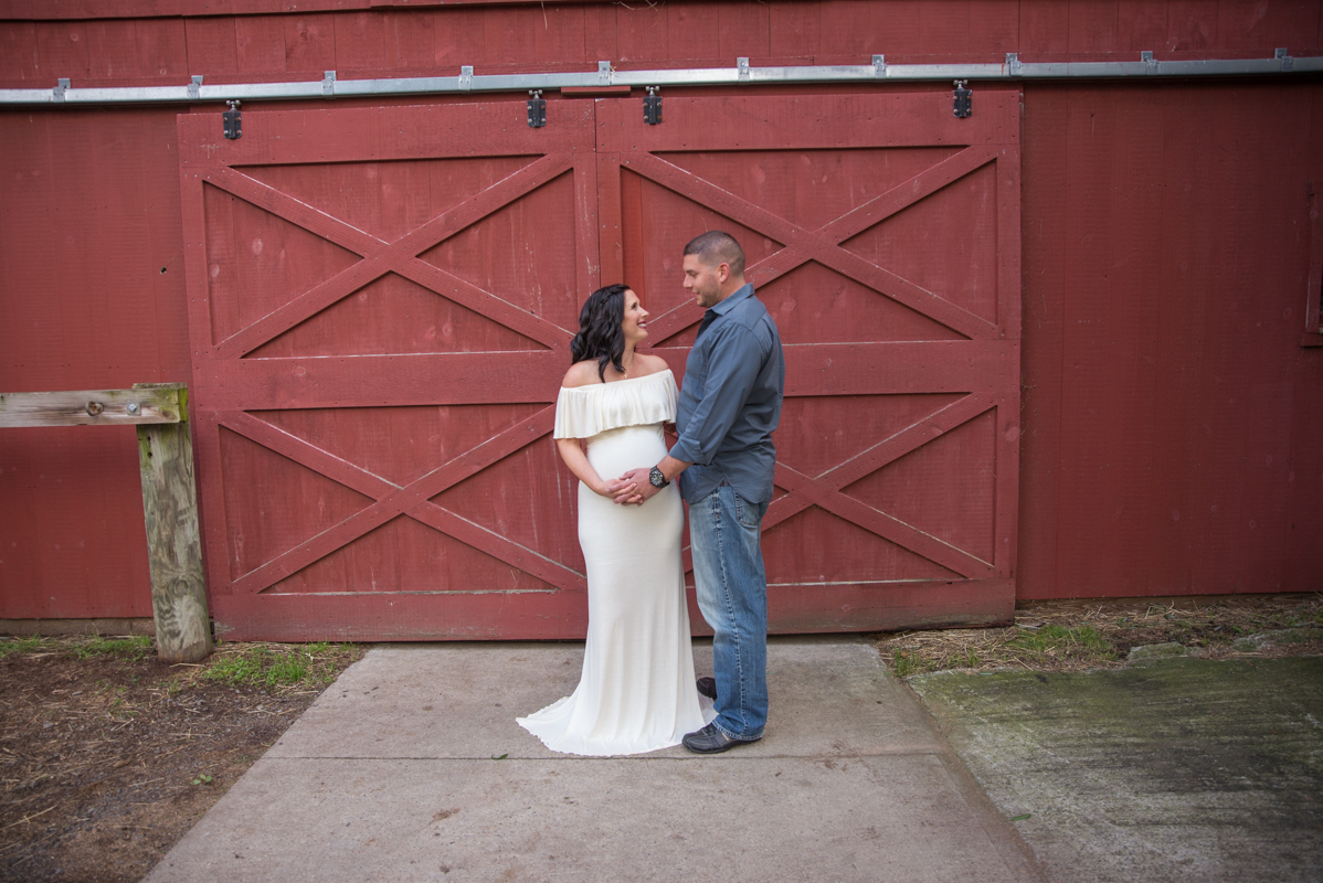 maternity pic farm red bar mother and father Connecticut