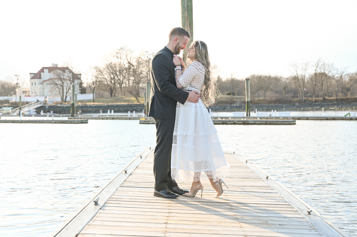 wedding photo New Rochelle NY
couple in the lake kiss
wedding photographer in CT