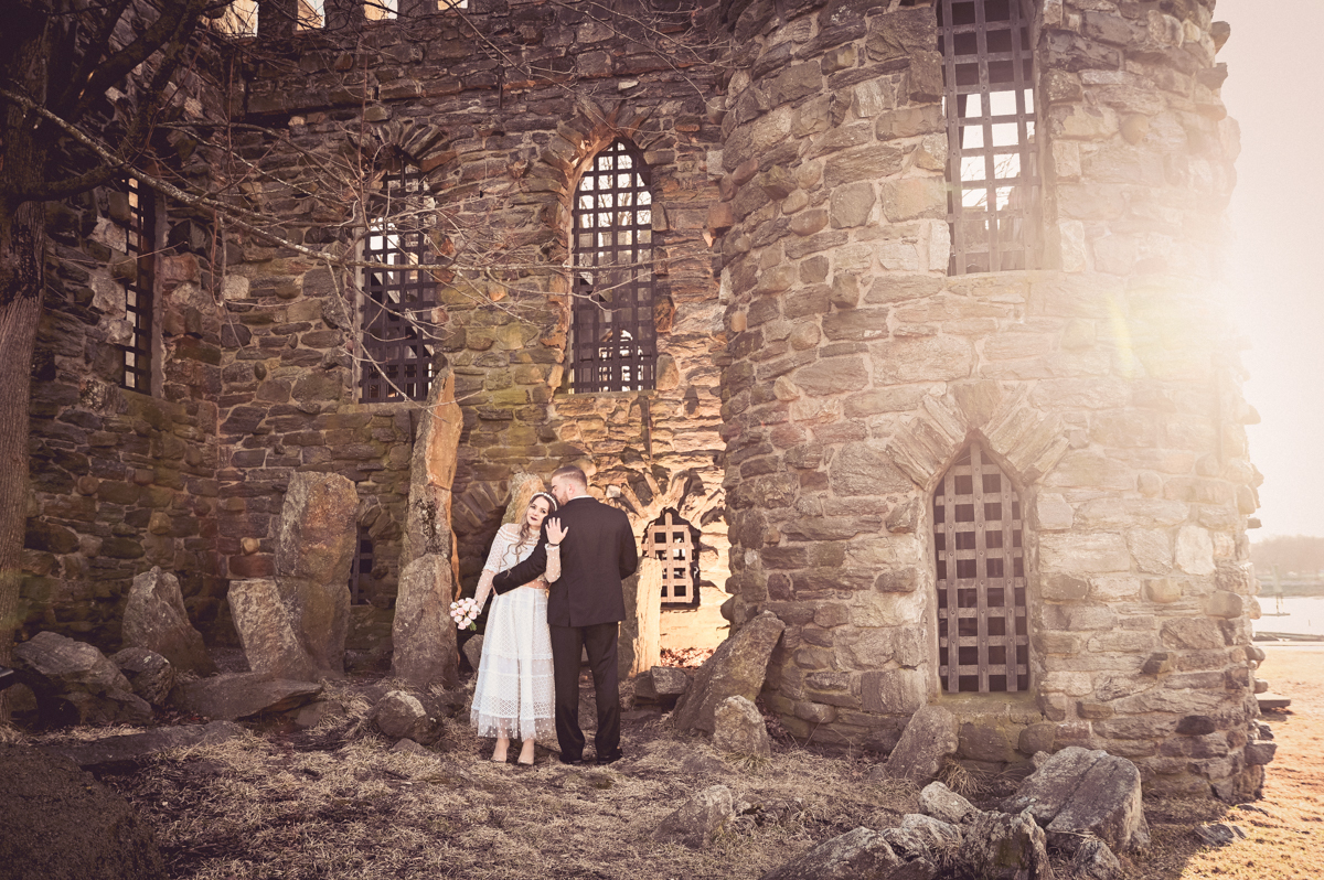 wedding photo New Rochelle NY
couple in the castle
wedding photographer in CT