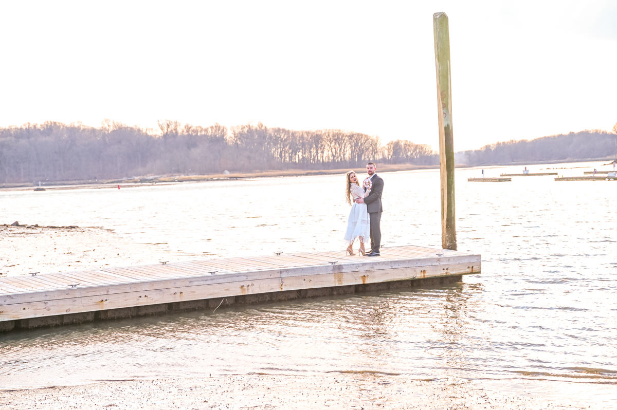  wedding photo New Rochelle NY
couple in the lake with umbrella
wedding photographer in CT