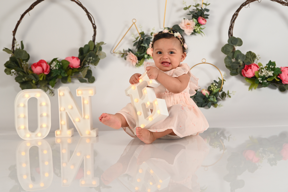 girl smash cake photo shoot white background flowers one
kids photographer in CT