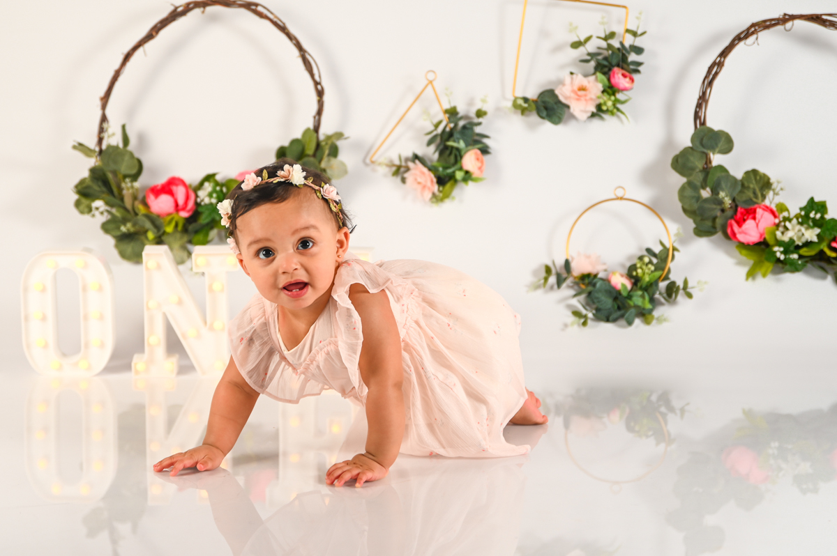 girl smash cake photography white background flowers one
kids photographer in CT