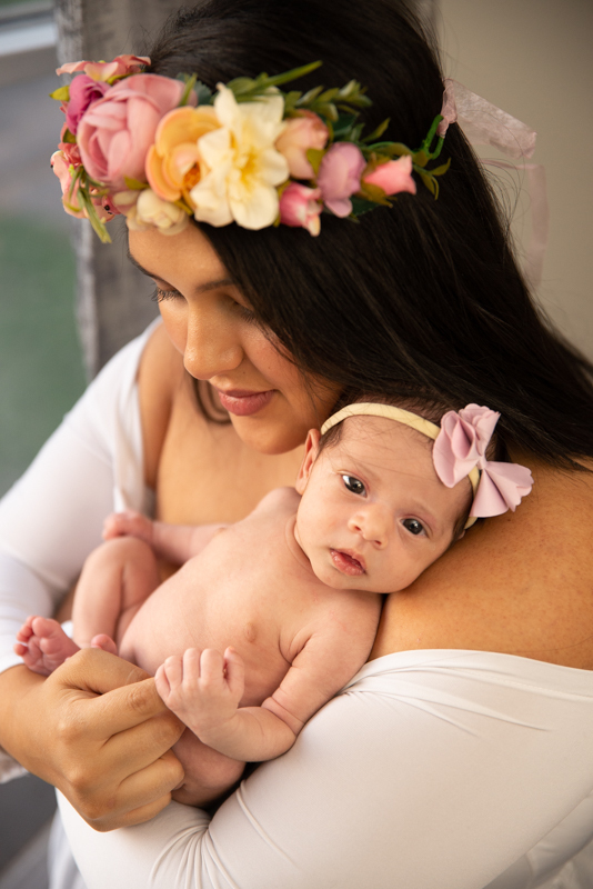  girl newborn photography mother photoshoot Connecticut