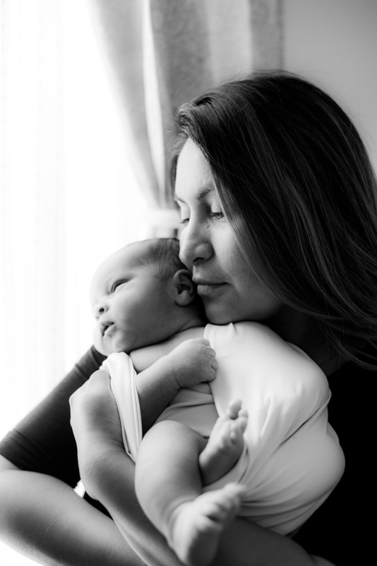 CT newborn photography
baby and mother
newborn photographer CT