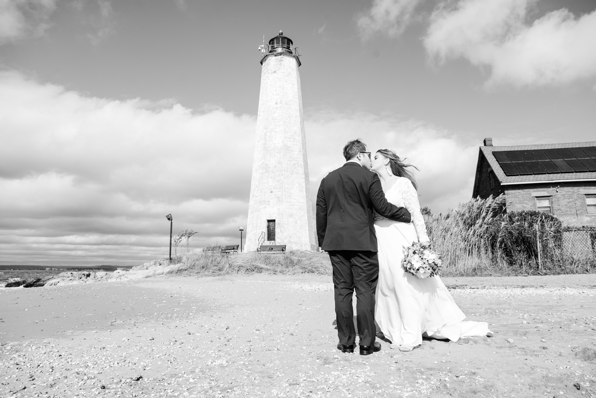 wedding bride and groom lighthouse flash Connecticut photo
