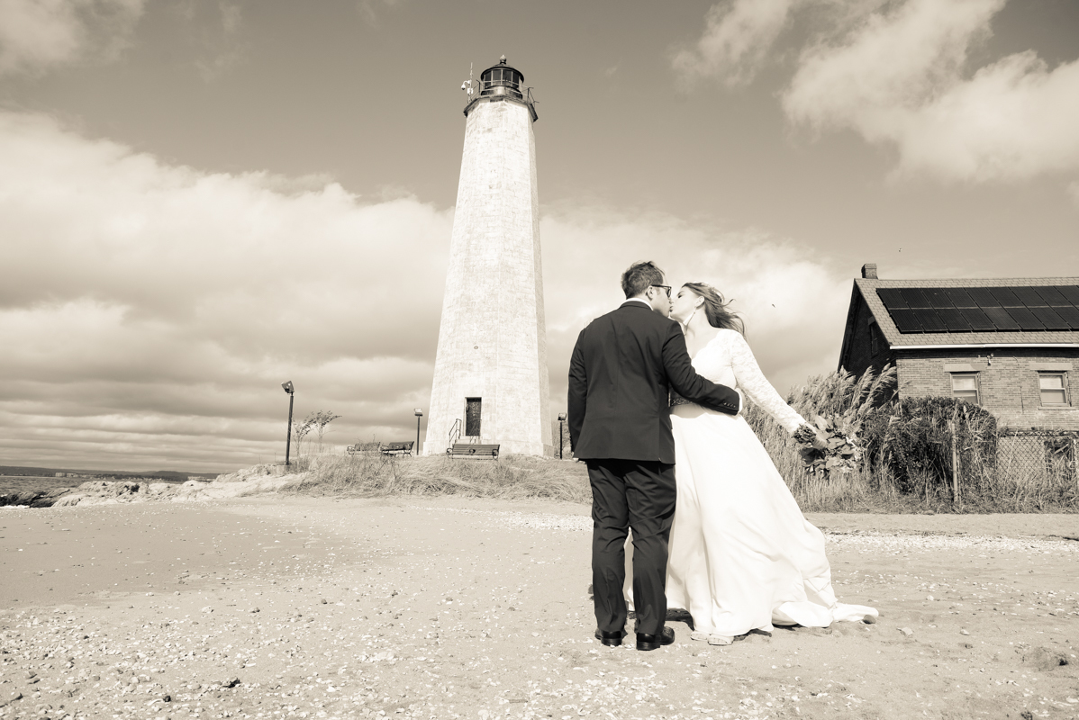 wedding bride and groom lighthouse flash Connecticut photo