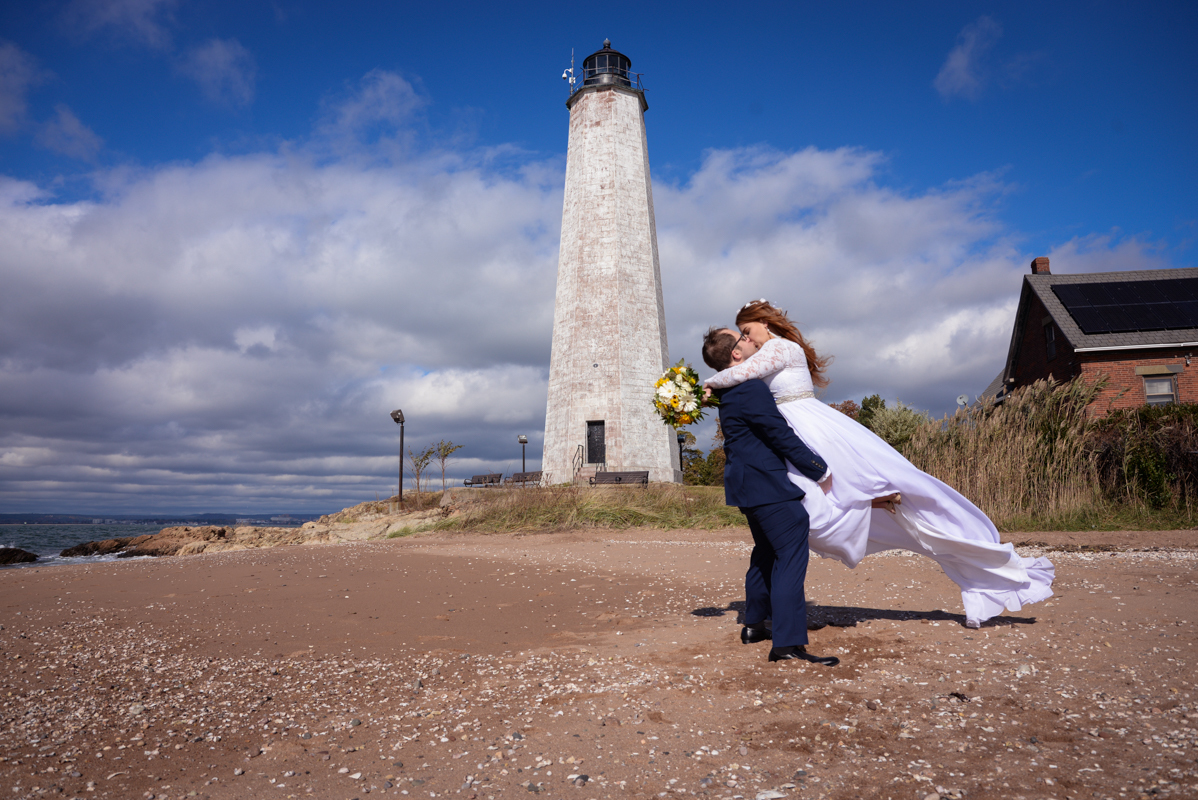 wedding bride and groom lighthouse flash Connecticut photo
