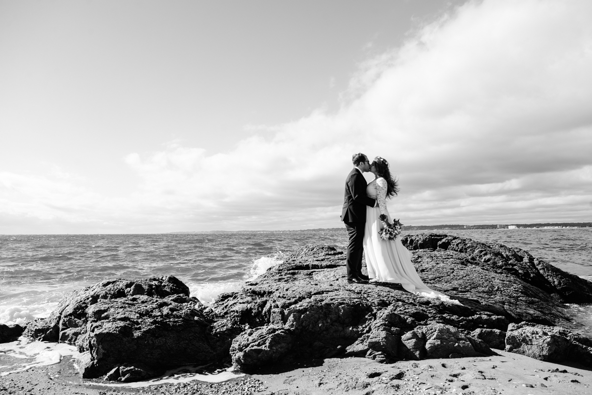 wedding bride and groom lighthouse beach black and white Connecticut 