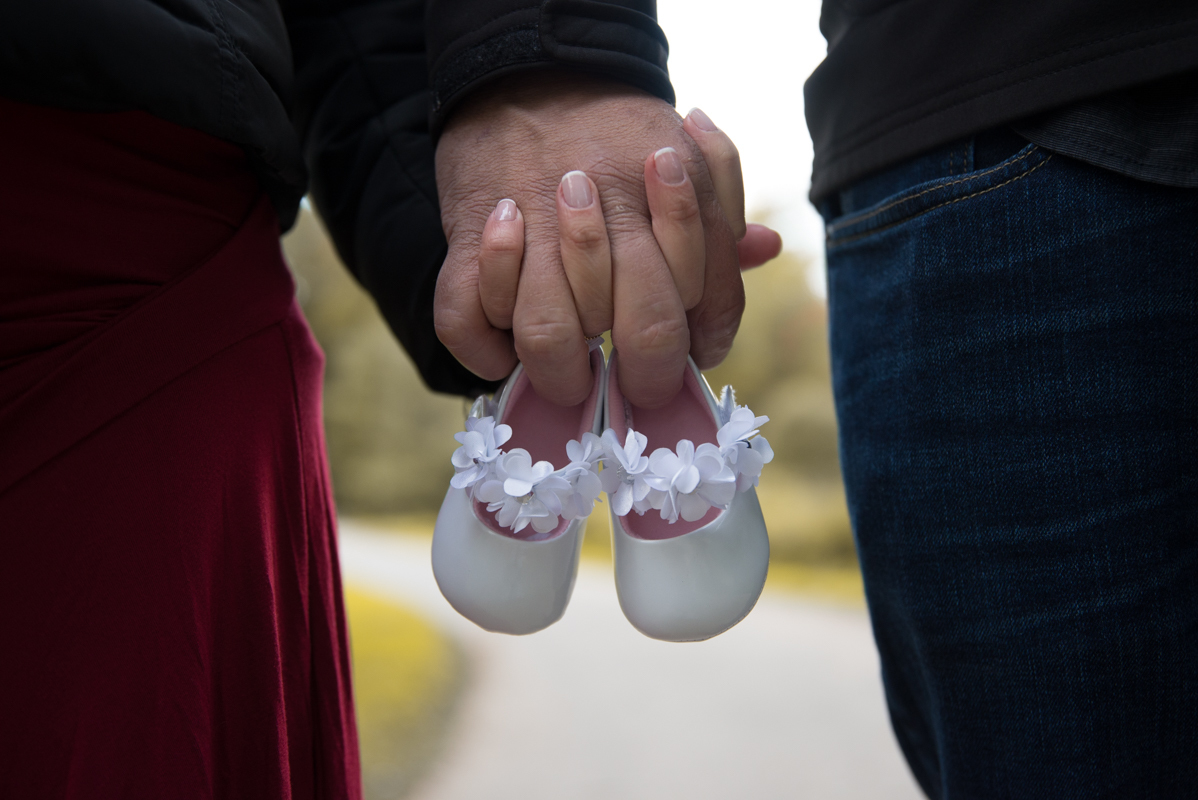 pregnancy photo shoot white dress park Trumbull Ct
 maternity photographer in ct