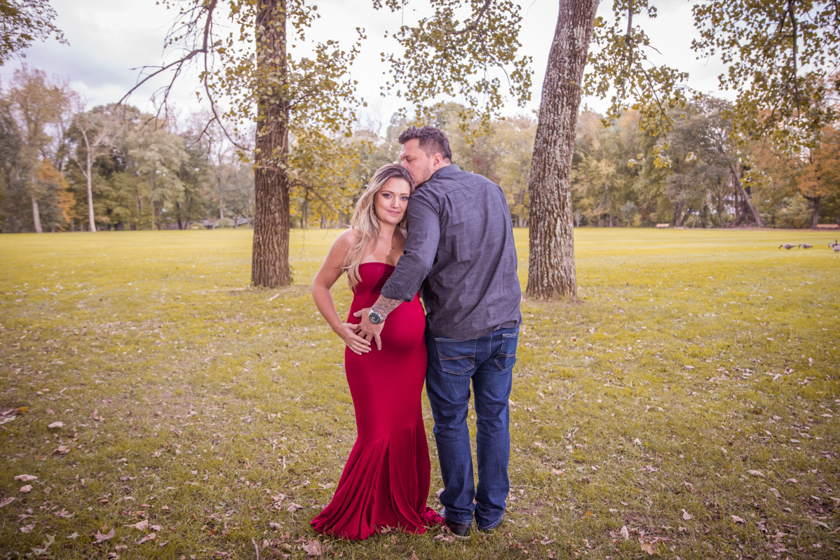 pregnancy photo shoot white dress park Trumbull Ct
 maternity photographer in ct